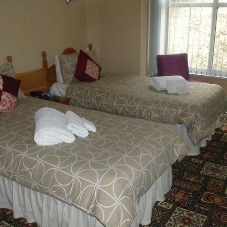 Whitehall Guest House Colwyn Bay Room photo