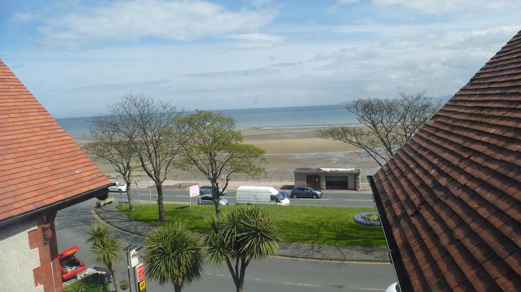 Whitehall Guest House Colwyn Bay Room photo