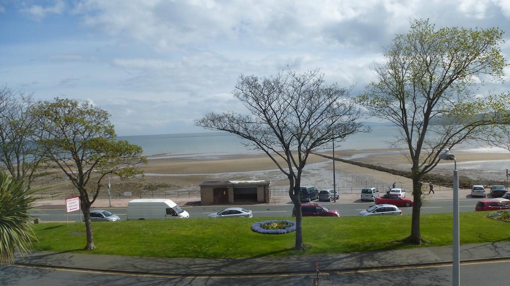 Whitehall Guest House Colwyn Bay Room photo